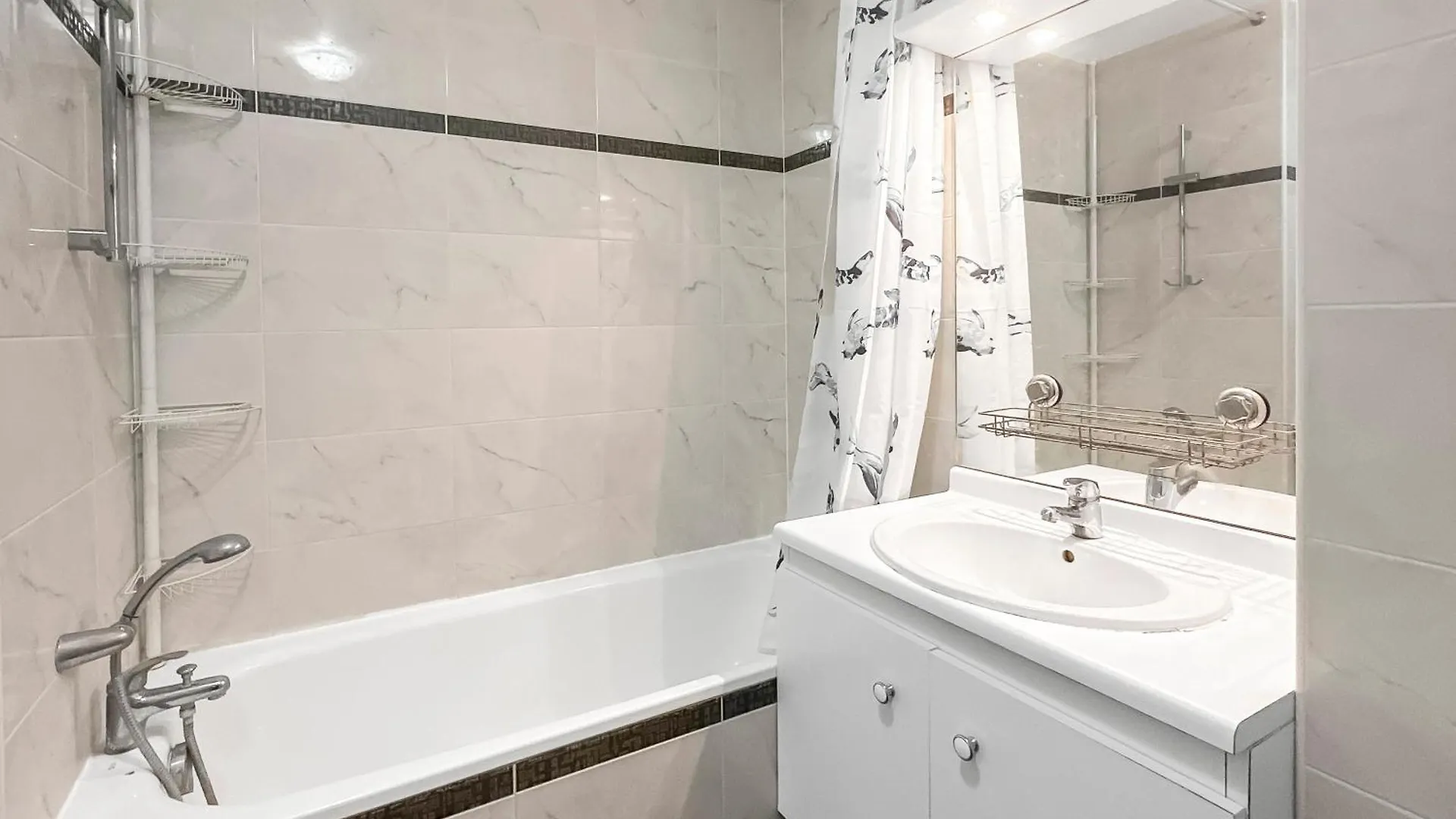 Balcon Prive, Parking Gratuit, Orly 5 Kms Apartment Villejuif 0*,